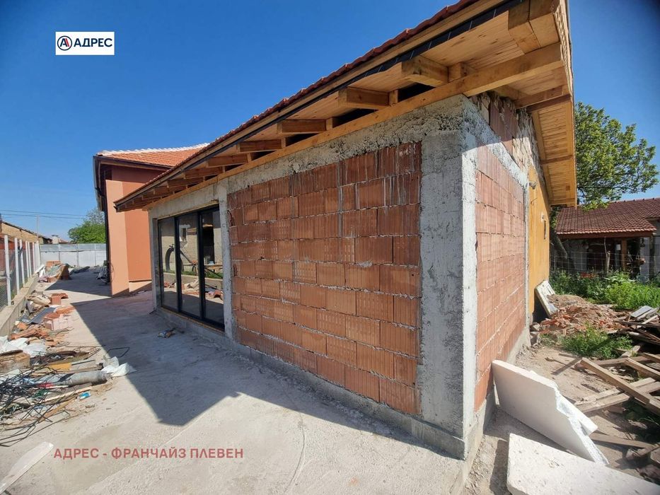 Продава се Къща в с. Ясен, Област Плевен - 85 кв.м за 2706 €/кв.м - Снимка #3