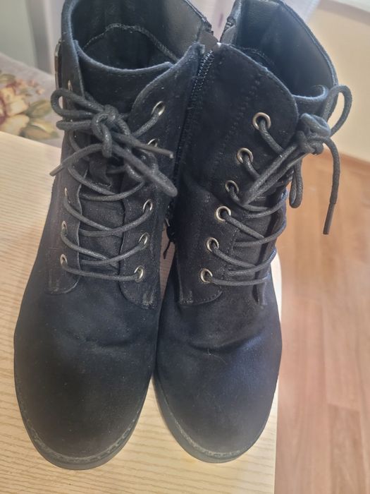 Ботинки 39 размер