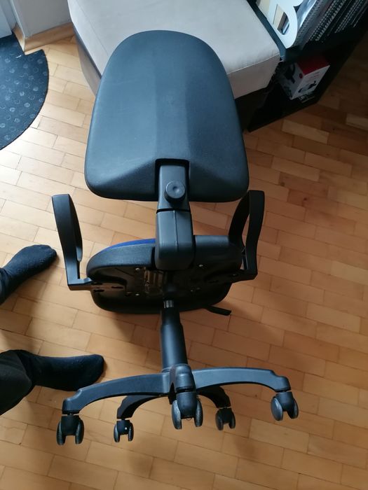 Офис детски стол