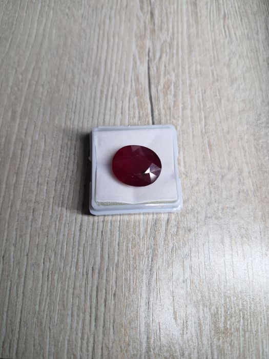 Камни рубин натуральный