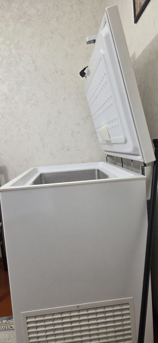 Холодильник-ларь  АРДО в отличном состоянии