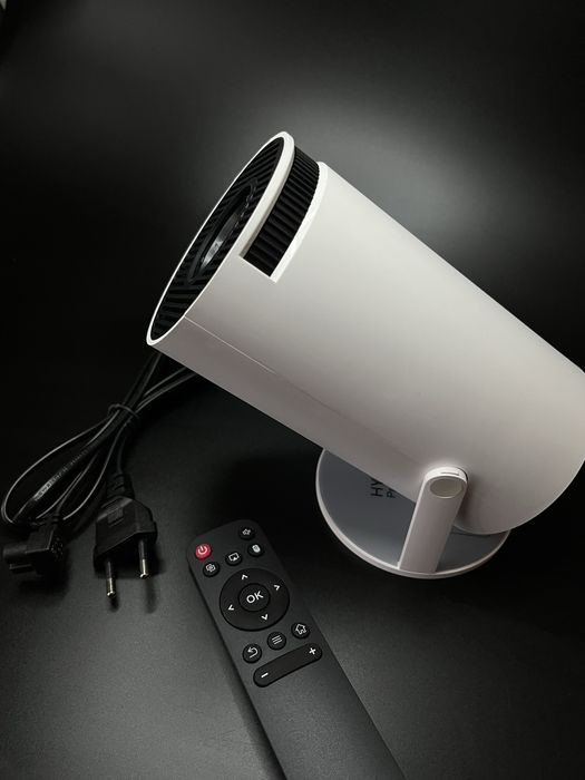 Проектор для дома новый