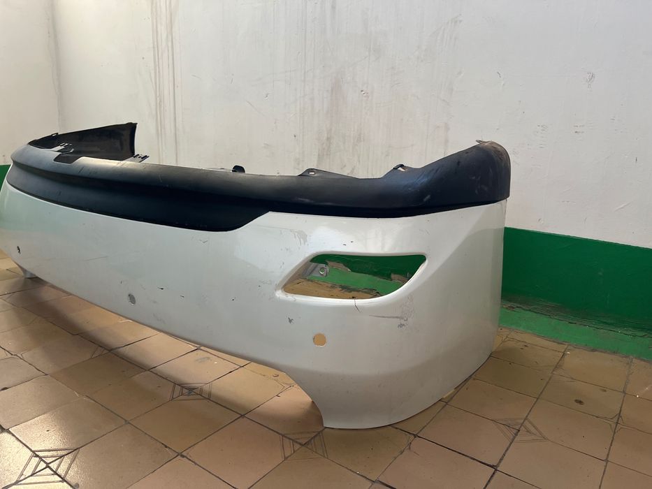 Бампер задний на Лексус RX 350