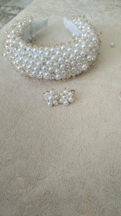 Диадема с обици от маниста