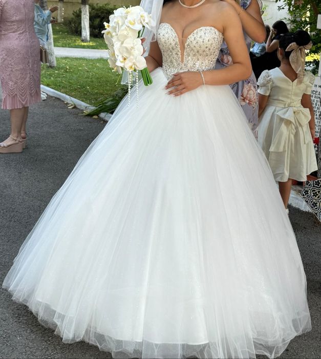 Rochie de mireasa printesa