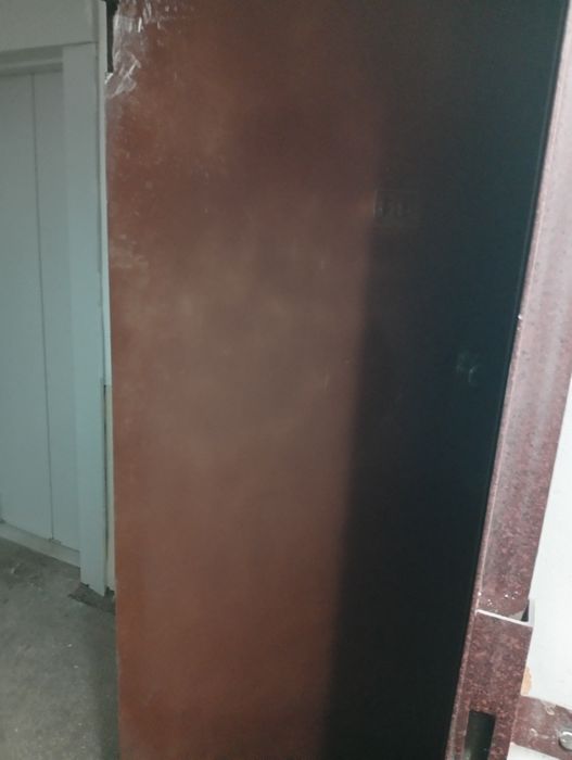 Входная металлическая дверь