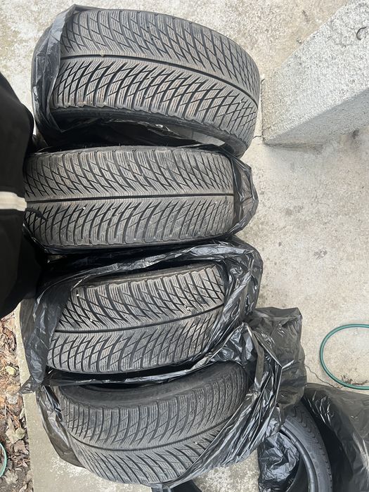 Michelin Pilot Alpin 5 245 35 R19 iarna