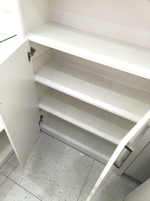 Продам витрины новое для магазина