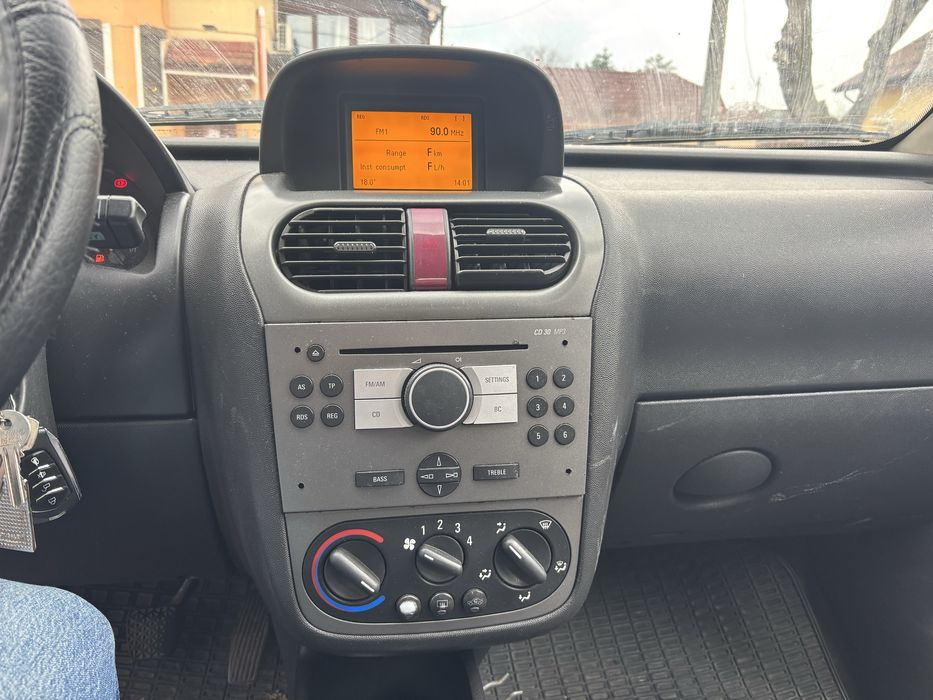 Opel Corsa C 1.3 CDTI 4 locuri