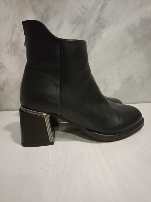 Продам осенние ботильоны