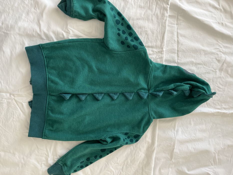 Лот от 5 броя сутчъри за момче 4-5 г за общо 9 евро