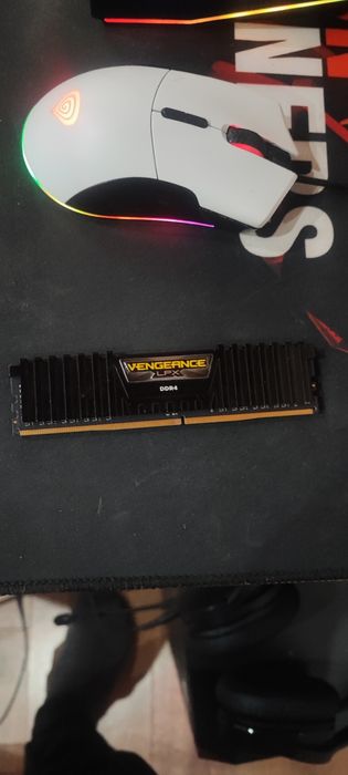 8GB Vengeance DDR4