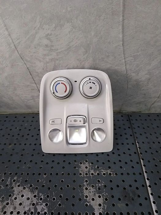 Plafoniera lampa plafon comanda clima spate opel zafira e life 98214935bj 352701010598117692bj