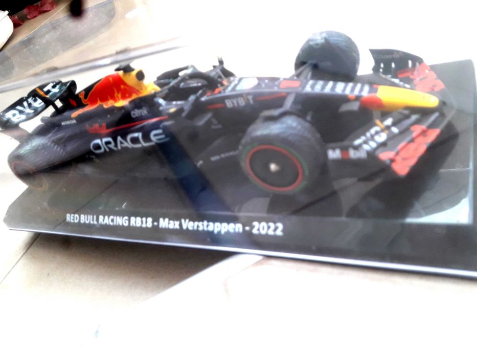 Макет , модел , Формула 1 RED BULL F1 RB18 2022 MAX VERSTAPPEN 1 24