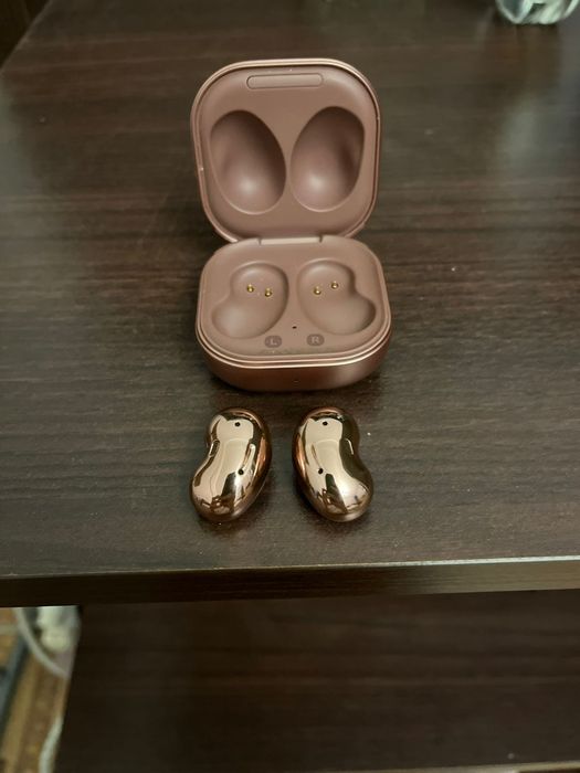 Samsung galaxy Buds live бронзовый