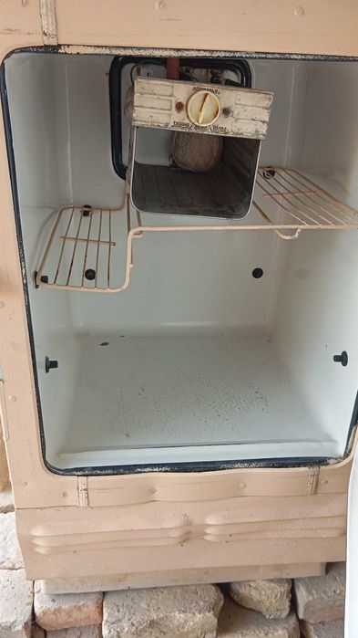 Холодильник Саратов 500000 сум