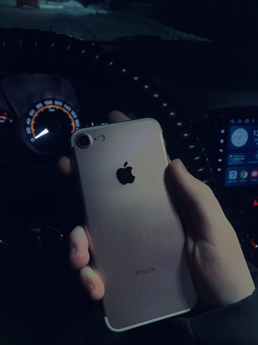 Продам iPhone 7 ,32gb