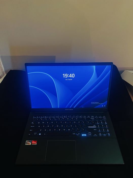 Laptop ASUS vivobook 15 (doar la schimb )