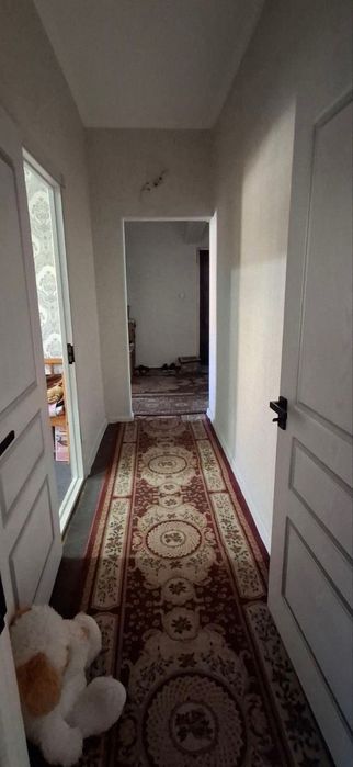 Продается 5 ком. квартира Ибн Сина 2/14