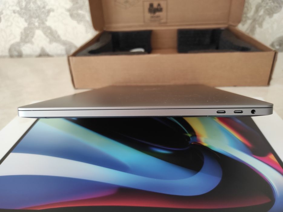 MacBook pro 16" 2019/i7/16GB/512GB/Gray