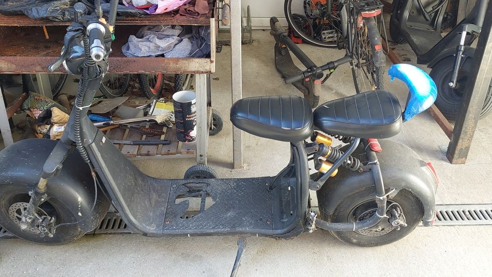 Vând scuter electric