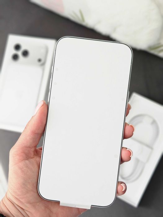 НОВ! iPhone 17 Pro Max 512GB Silver