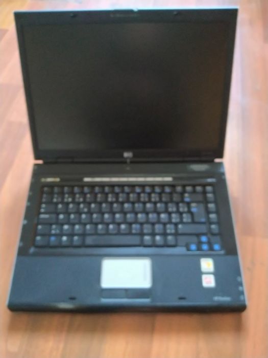 Vând laptop HP pavilion dv5000