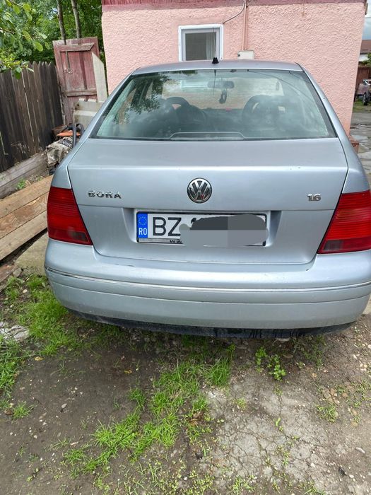 Vând Volkswagen Bora 1.6