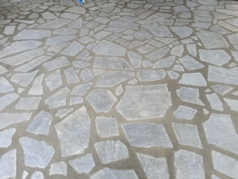 Монтаж на камък,лепене на камък,естествен камък