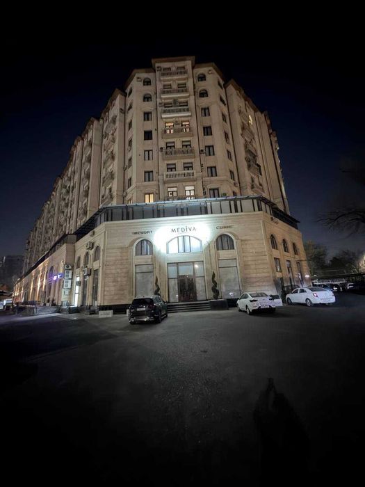 ЖК Poytaht Gavhari м.Х.Алимжана 2-комн 10/10 40 м² евроремонт меб/тех