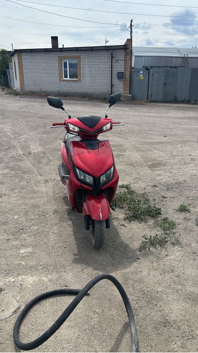 Продам М8 скутер