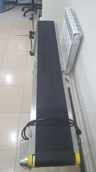 Конвейер маркировочный (транспортёр), ленточный.