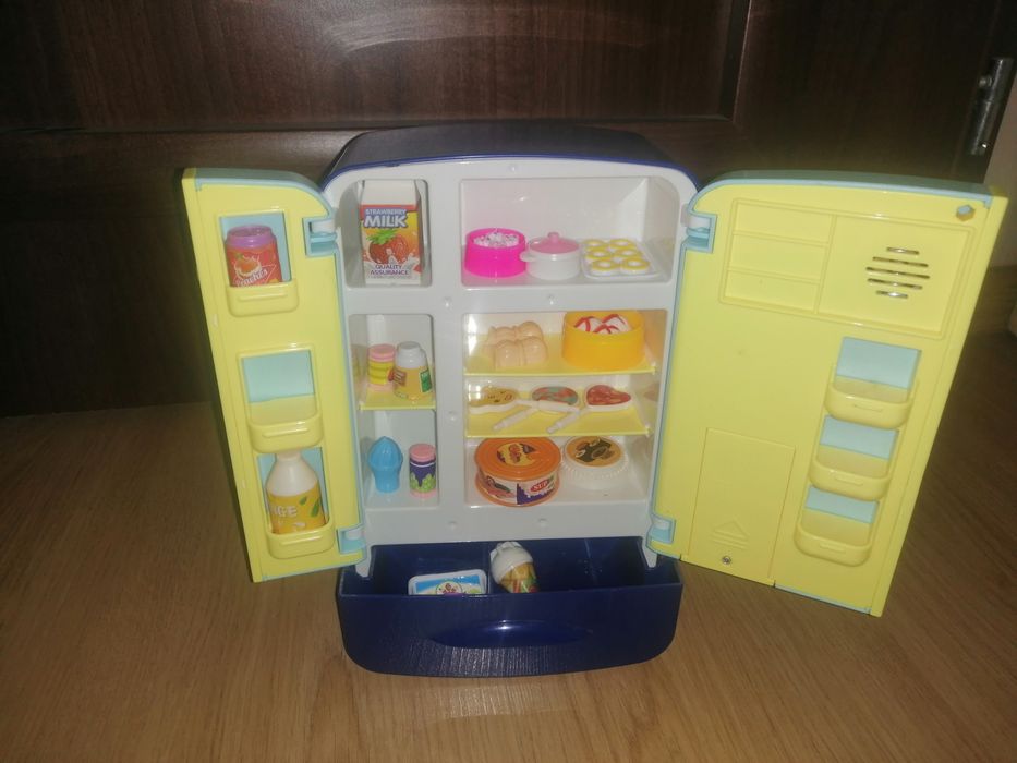 Музикален хладилник