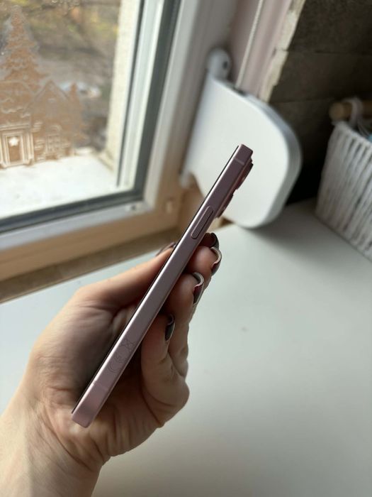 iPhone 15 pink 128 GB