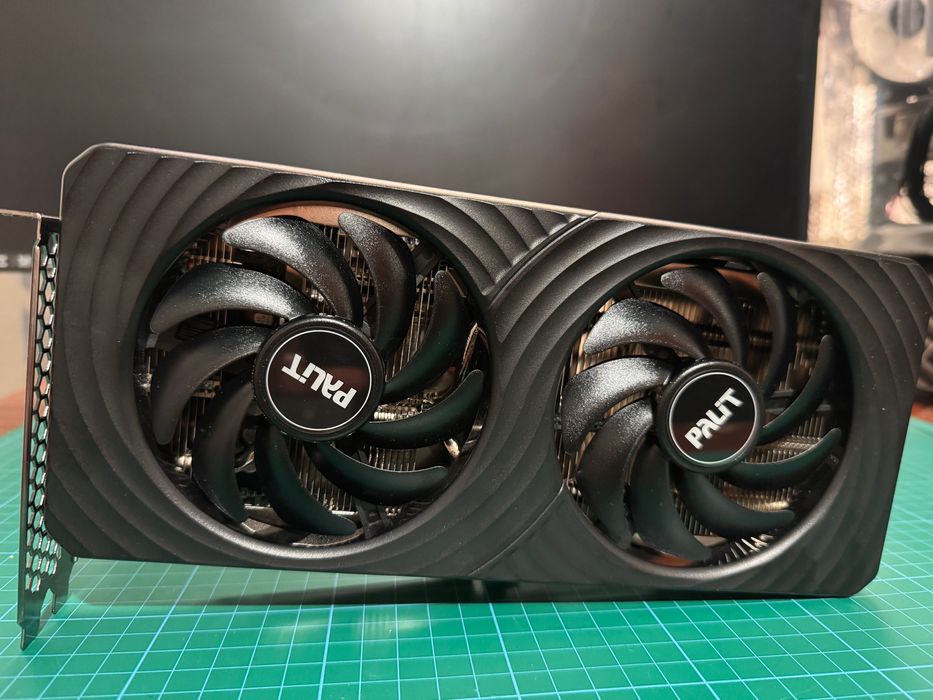 Продаю Palit GeForce RTX 5060 Dual 8 Gb