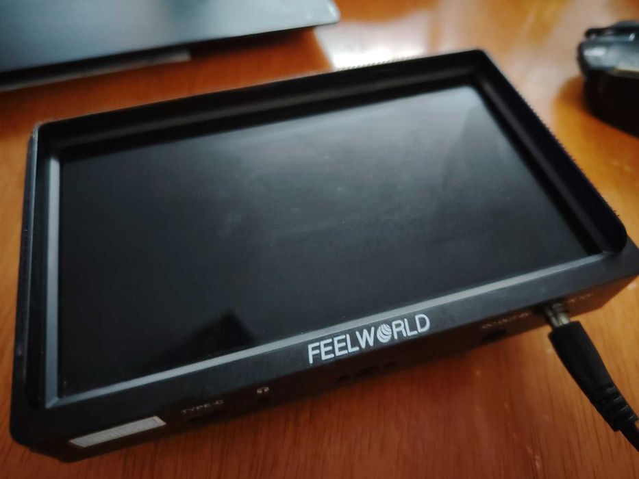 Display Feelworld FW568S 6″ IPS On-Camera Monitor