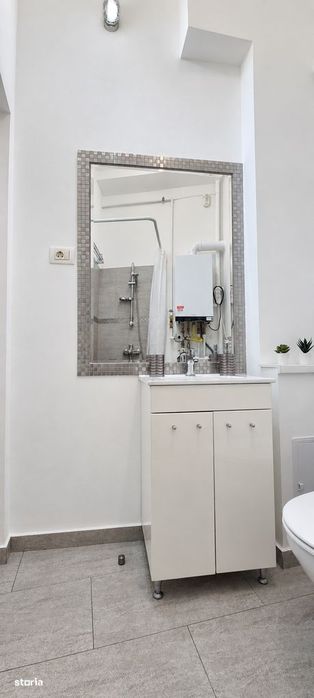 Proprietar – inchiriez garsonieră renovată, centrală proprie, Cișmigiu