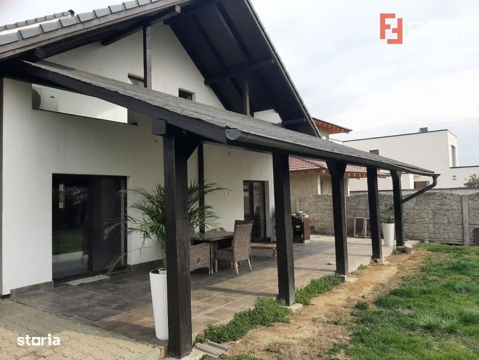 Casa individuala cu 5 camere de vanzare in Ciarda Rosie