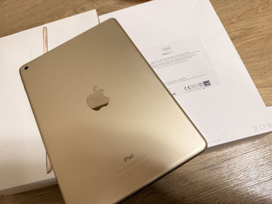 Таблет втора употреба Apple iPad 5th Gen (A1822) WiFi, Apple A9, 9.7", 32 GB