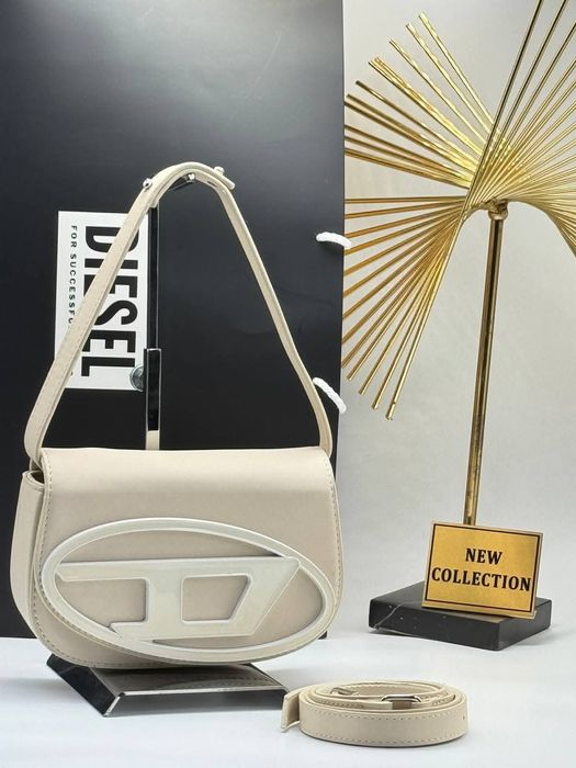 Стилна дамска чанта