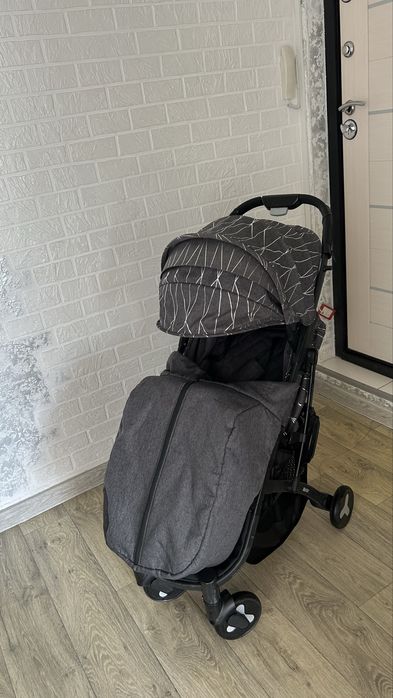 Коляска прогулочная mstar