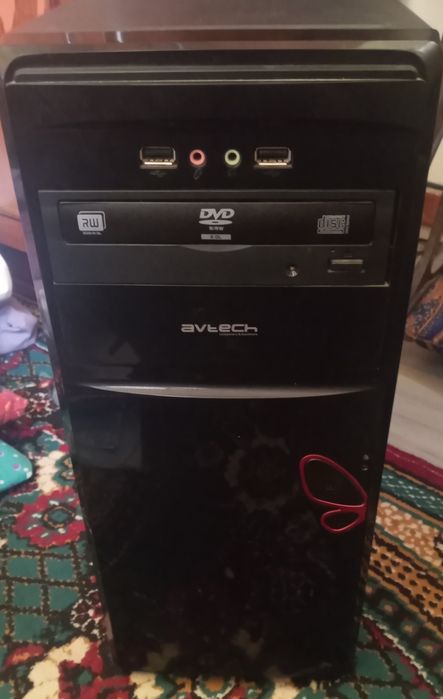 Windows 7+  simsiz klaviatura va sichqonchaga ega.