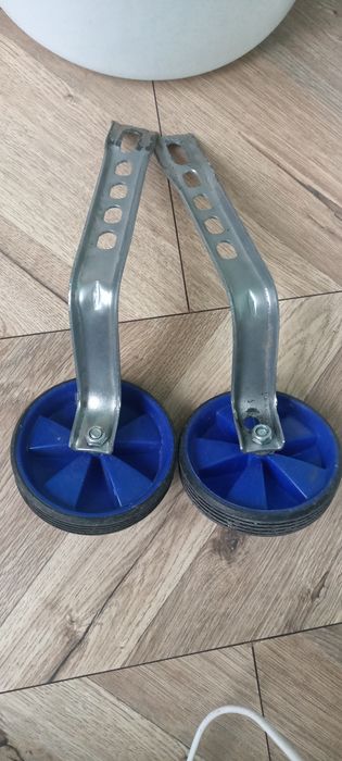 Дополнительные колеса для велосипеда