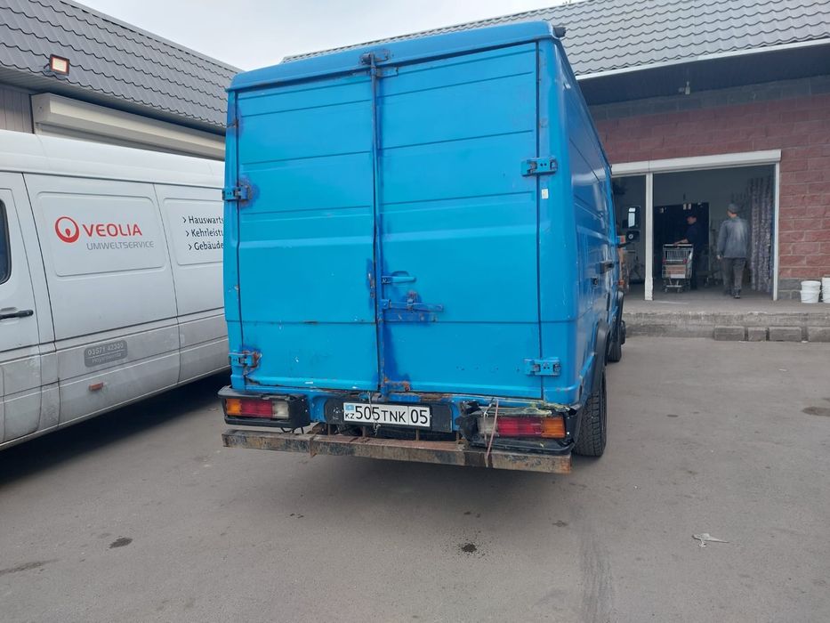 Мерседес 811 сатылады