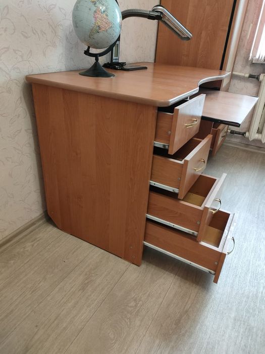 Продам детский гарнитур.