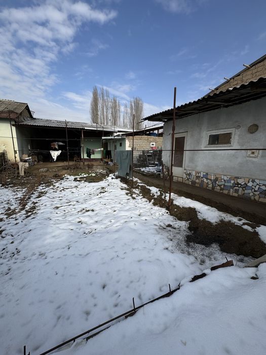 Srochna Namuna mahalla 1chi ges 28 uy hovli sotiladi suroshniy