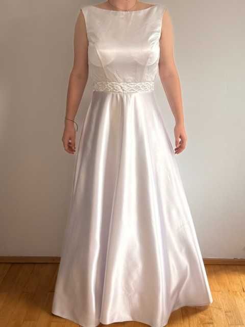 vand rochie mireasa