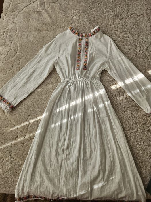 Женска носия,бръчник