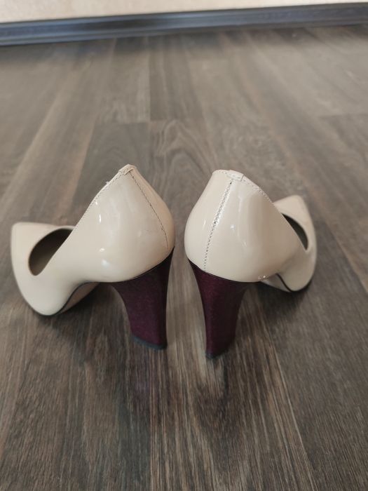 Продам Туфли на каблуках