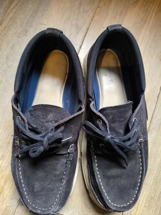 Мъжки обувки три чифта.